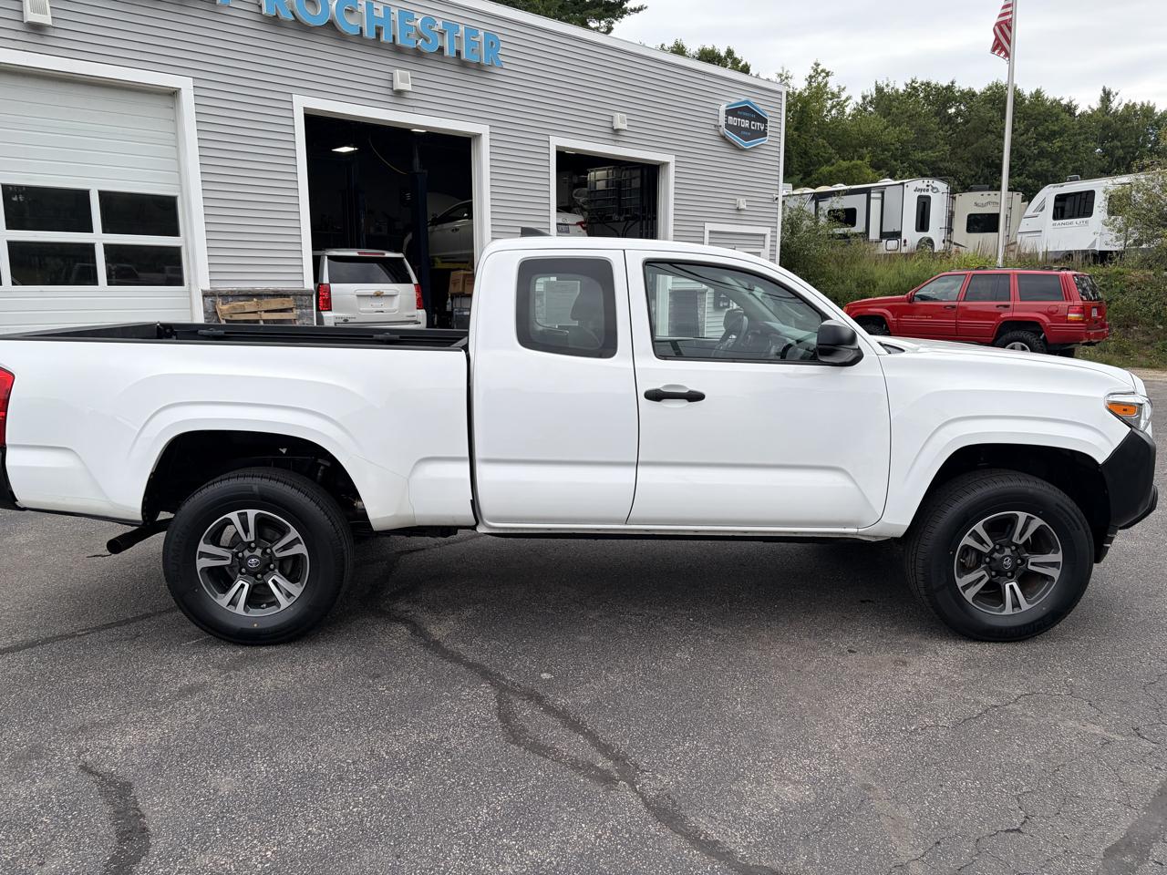 Toyota Tacoma SR5 Access Cab I4 6AT 2WD 2016