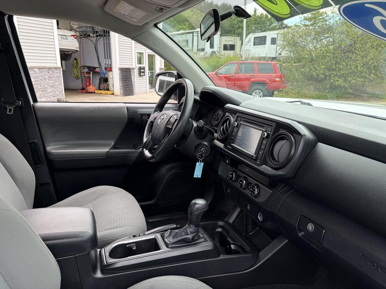 Toyota Tacoma SR5 Access Cab I4 6AT 2WD 2016