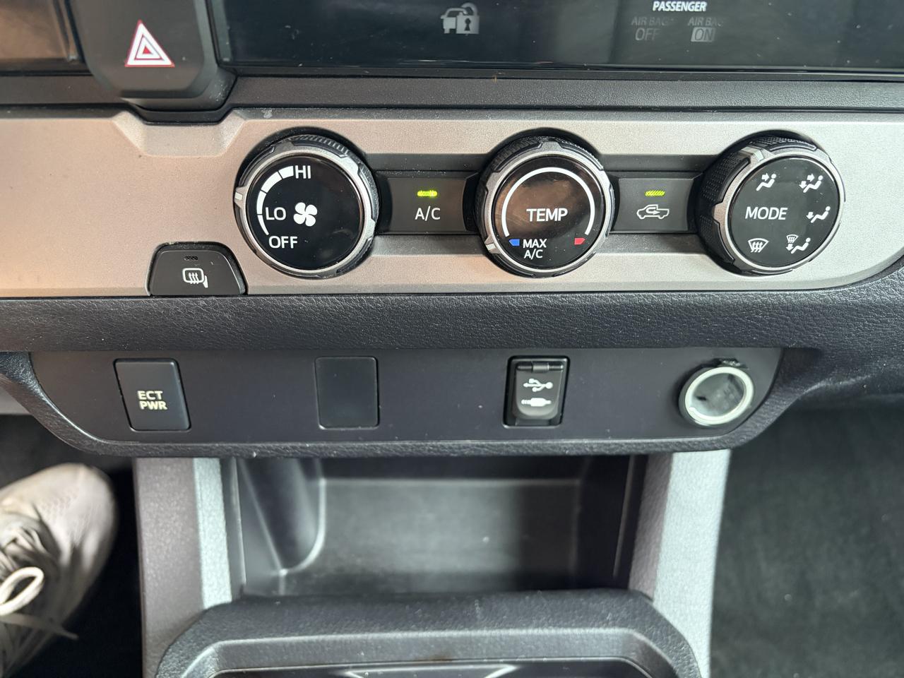 Toyota Tacoma SR5 Access Cab I4 6AT 2WD 2016