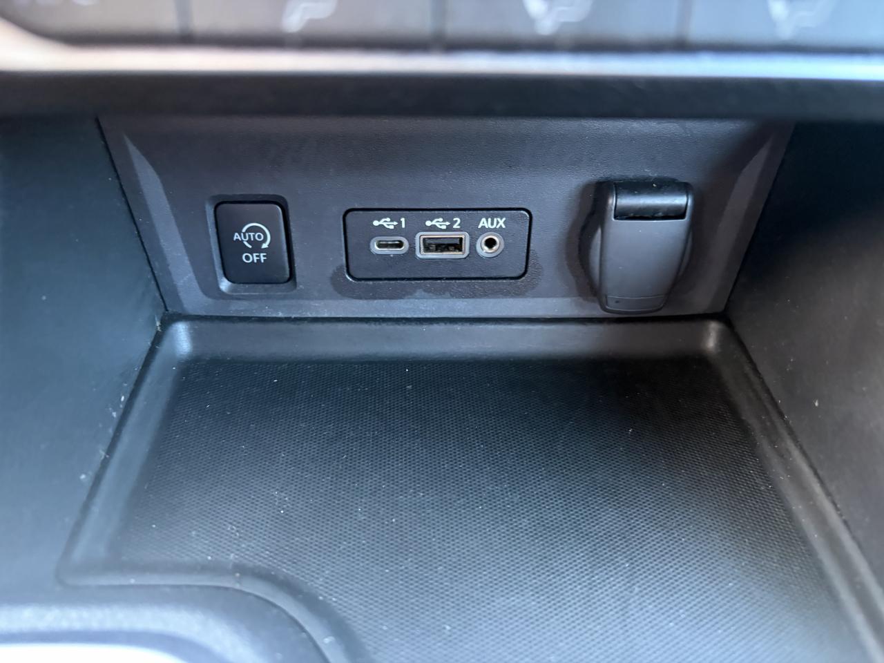 Nissan Sentra SV 2024