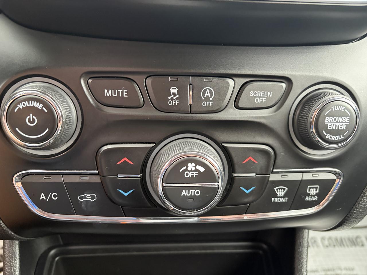 Jeep Cherokee Limited 4WD 2021