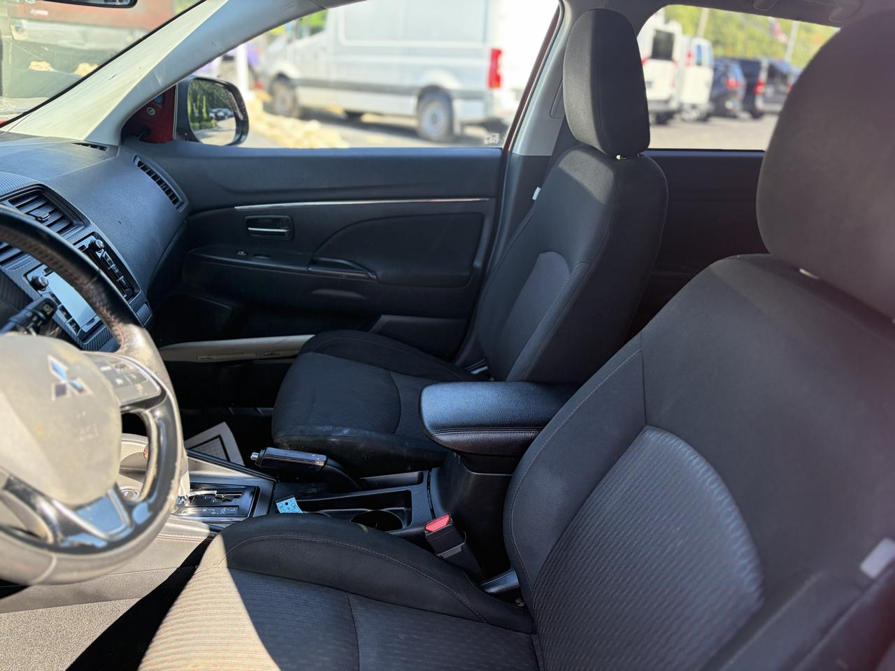 Mitsubishi Outlander Sport 2.0 ES 4WD CVT 2018