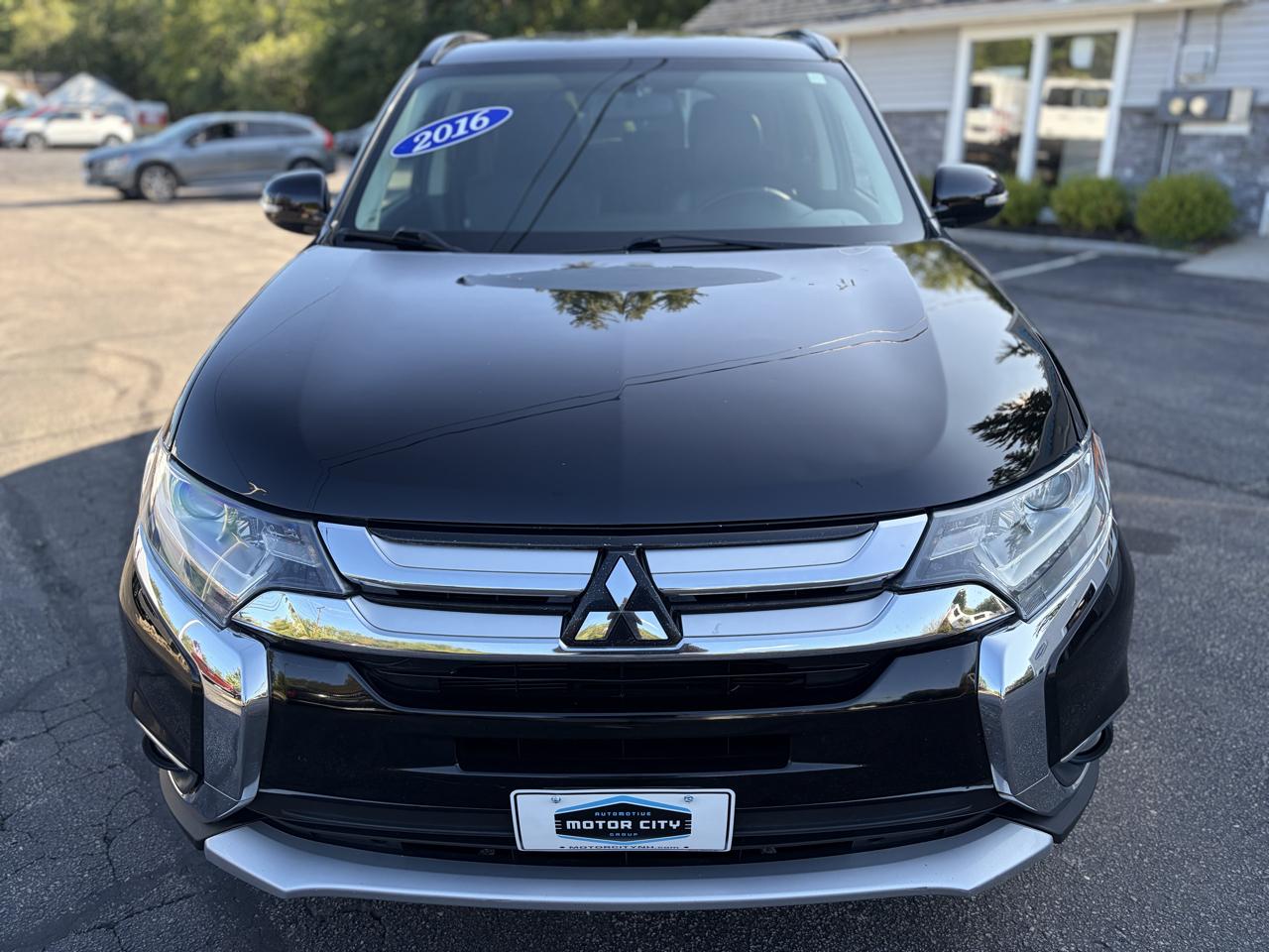 Mitsubishi Outlander SE AWD 2016
