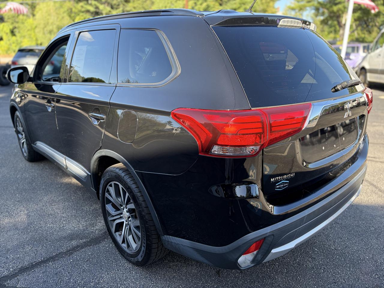 Mitsubishi Outlander SE AWD 2016