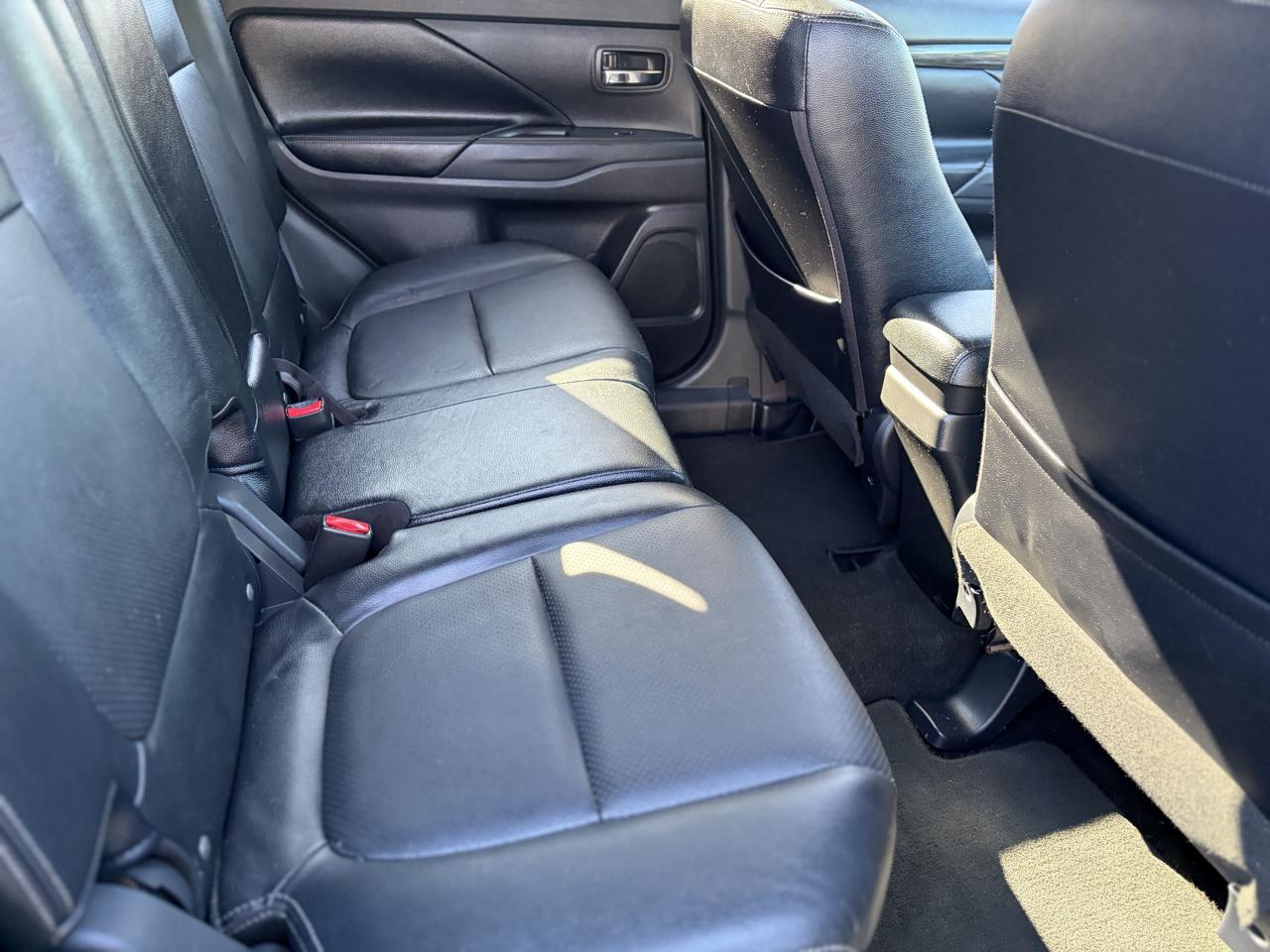Mitsubishi Outlander SE AWD 2016