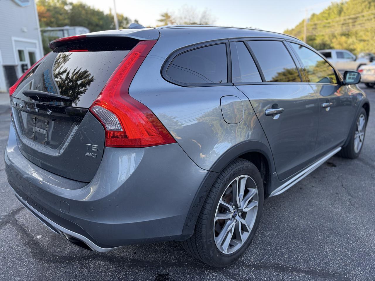 Volvo V60 Cross Country T5 2016