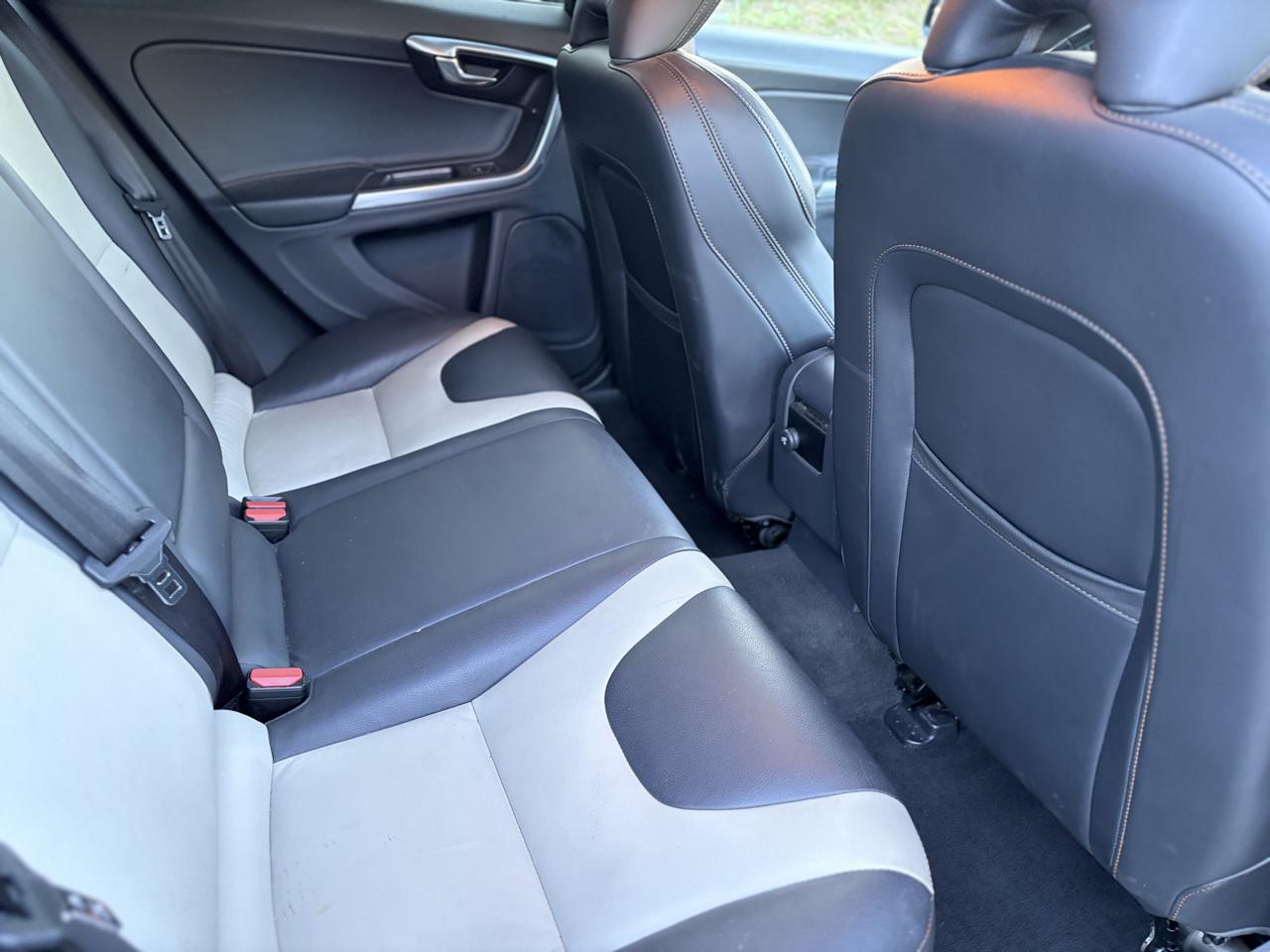 Volvo V60 Cross Country T5 2016