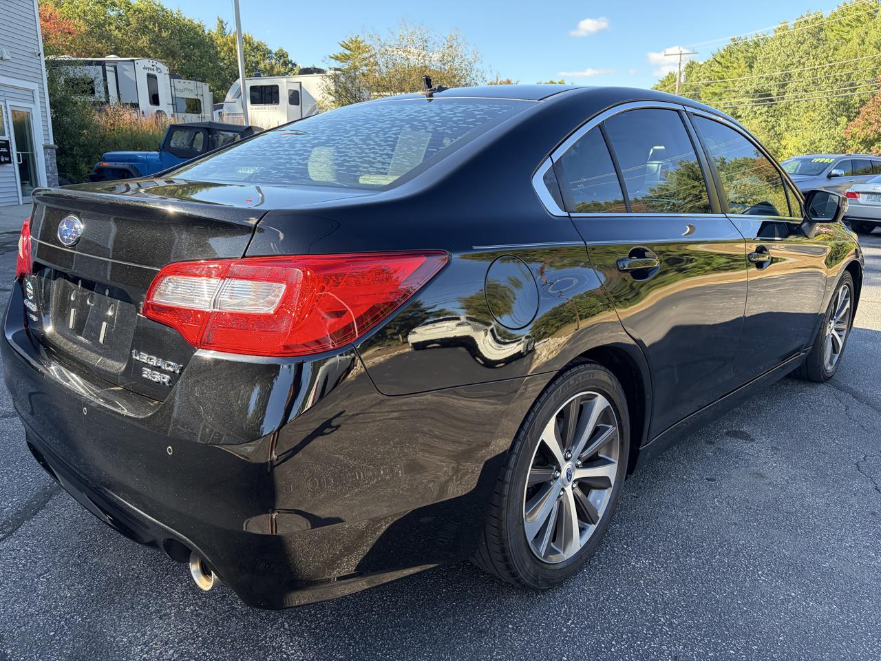 Subaru Legacy 3.6R Limited 2017