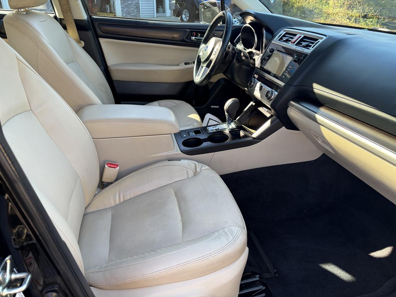 Subaru Legacy 3.6R Limited 2017