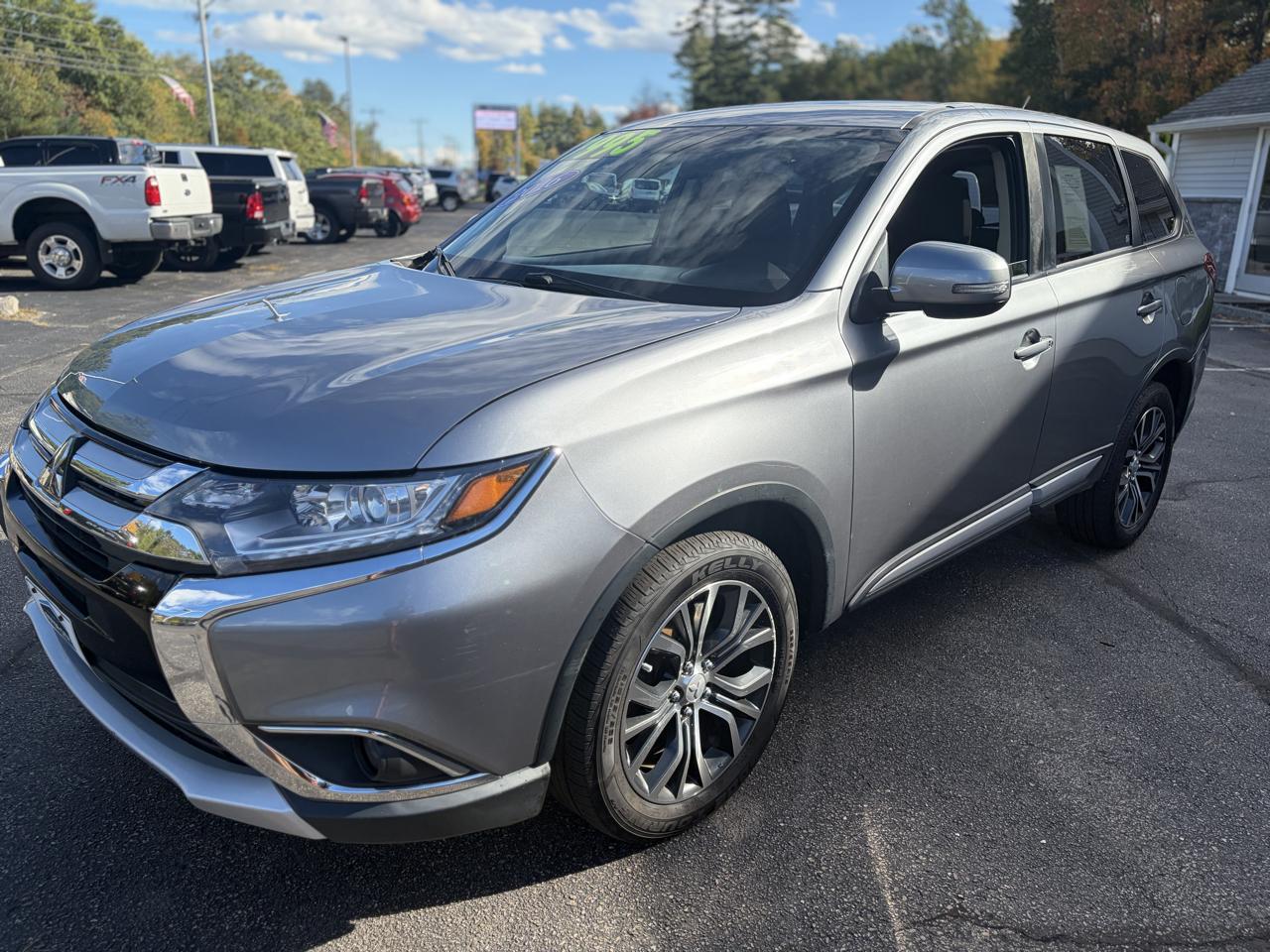 Mitsubishi Outlander SE 2WD 2016
