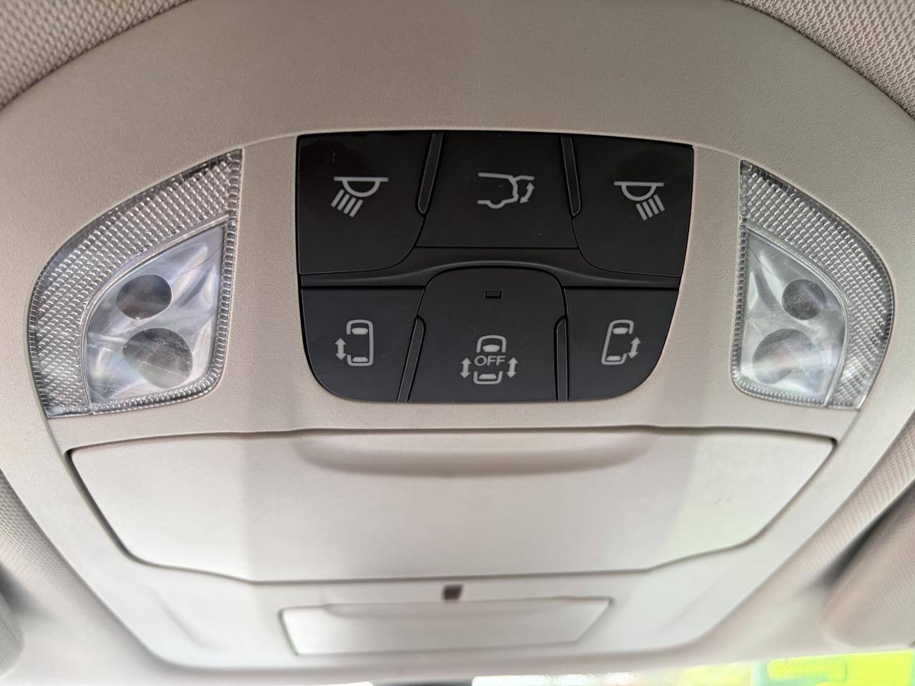 Chrysler Pacifica Touring L 2024