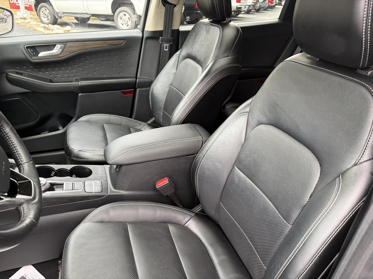 Ford Escape Titanium 4WD 2020