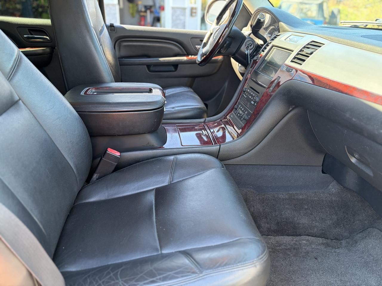 Cadillac Escalade ESV AWD Luxury 2012
