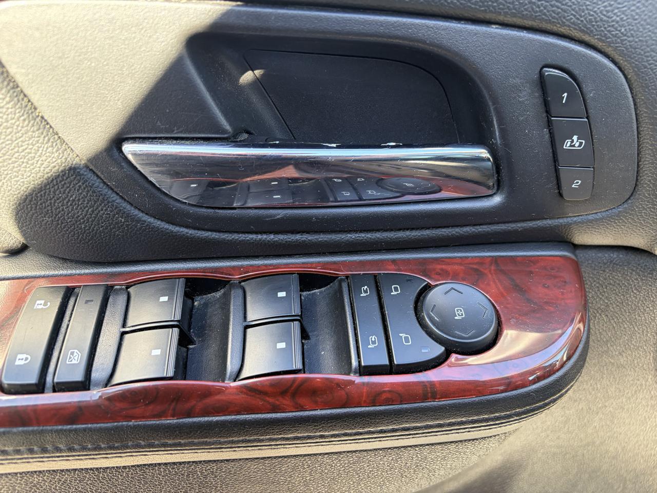 Cadillac Escalade ESV AWD Luxury 2012