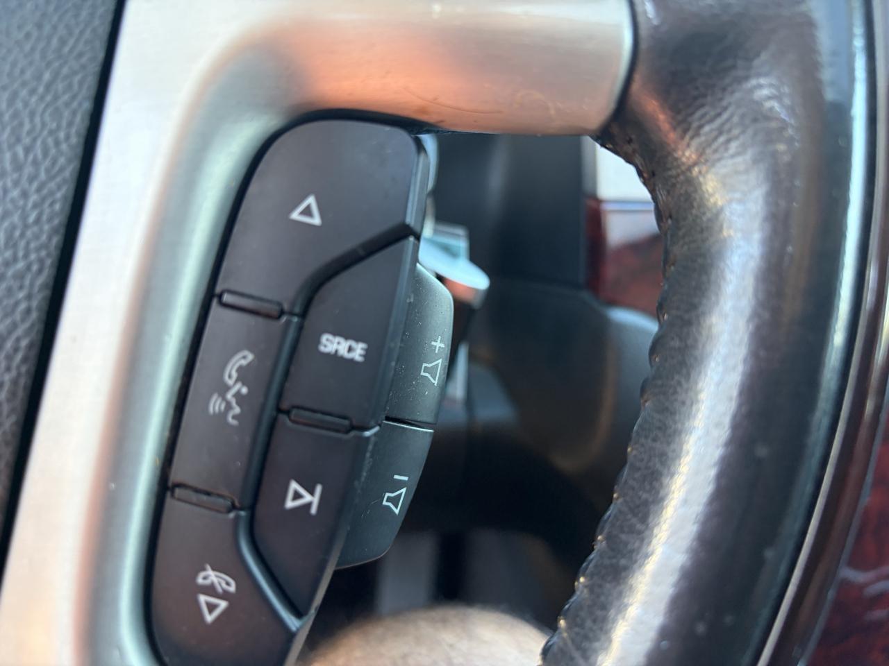 Cadillac Escalade ESV AWD Luxury 2012