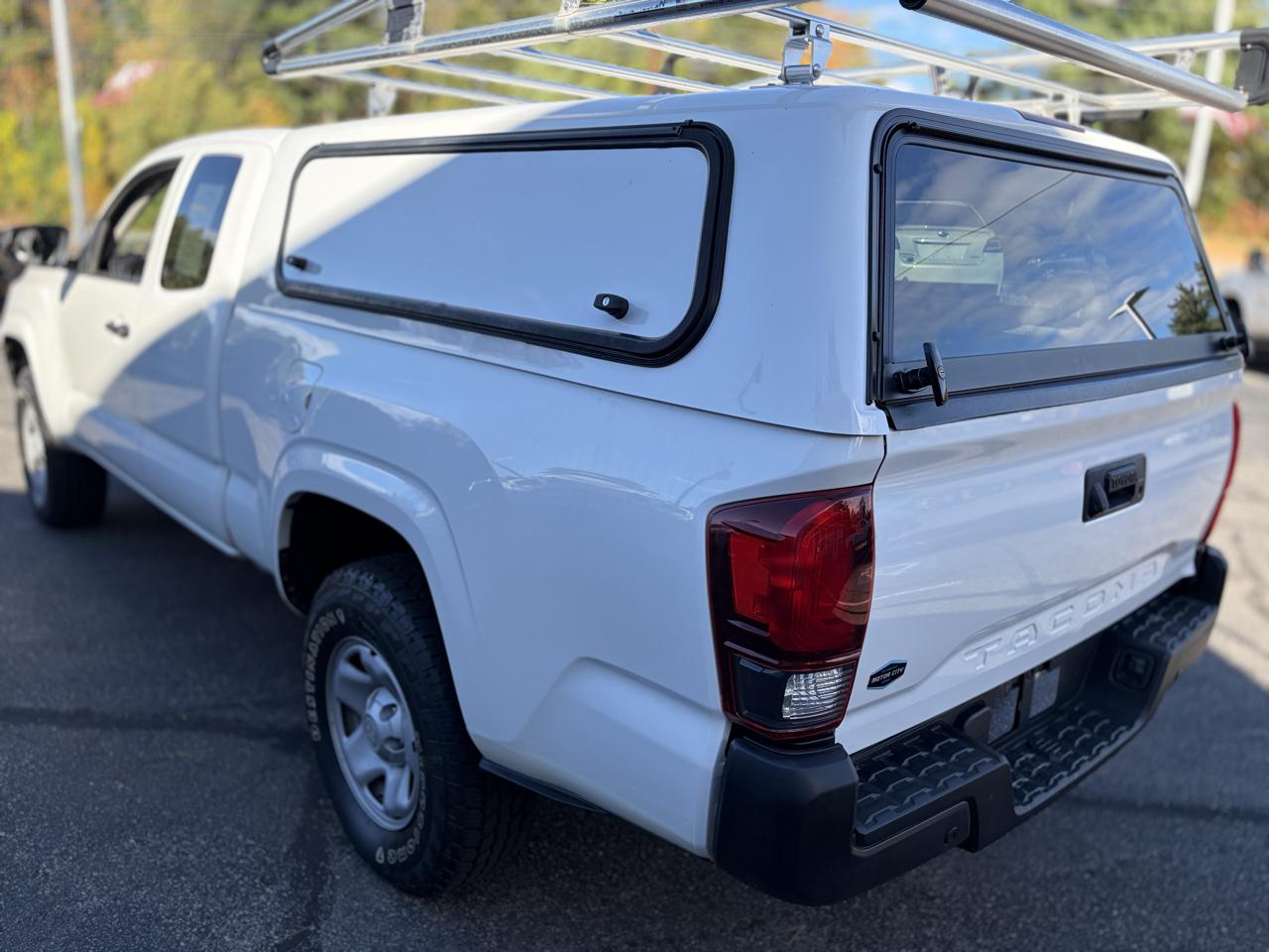 Toyota Tacoma SR5 Access Cab I4 6AT 2WD 2023