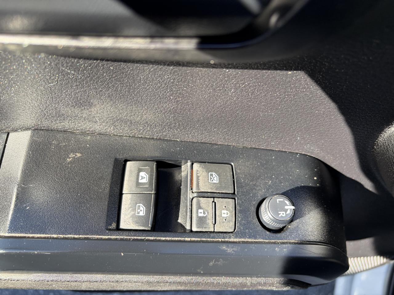 Toyota Tacoma SR5 Access Cab I4 6AT 2WD 2023