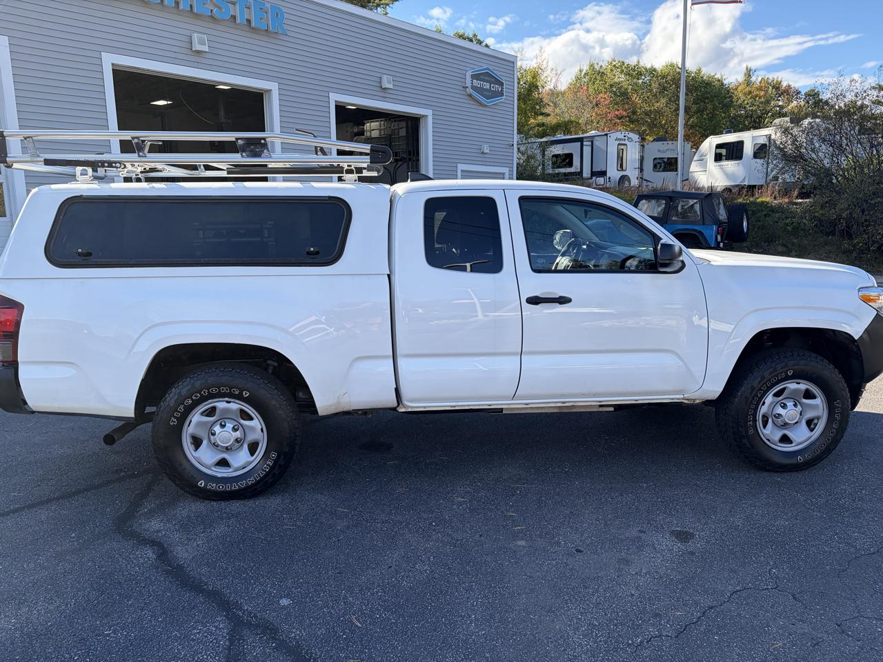 Toyota Tacoma SR5 Access Cab I4 6AT 2WD 2023