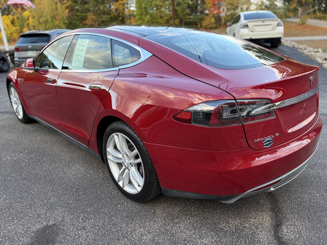Tesla Model S  2014