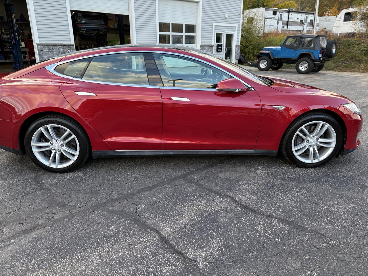 Tesla Model S  2014