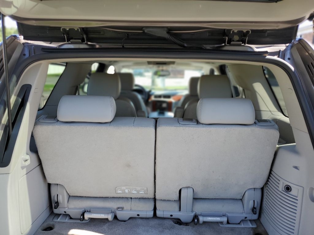 Chevrolet Tahoe LTZ 4WD 2011