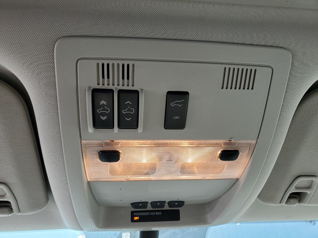 Chevrolet Tahoe LTZ 4WD 2011