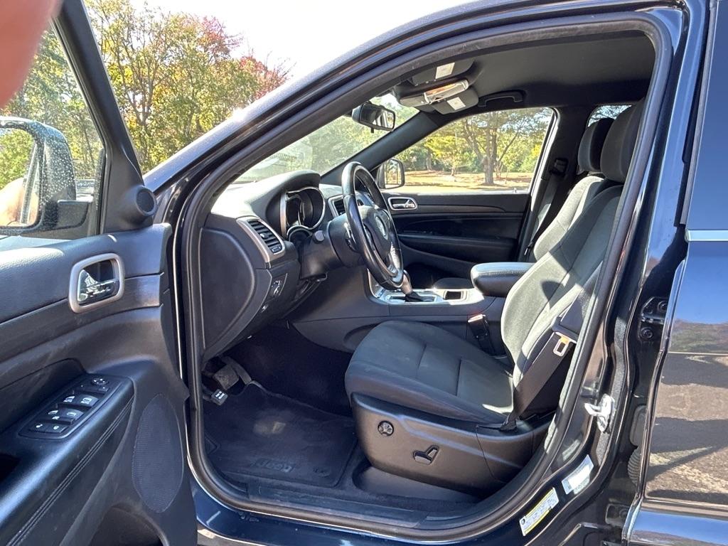 Jeep Grand Cherokee Laredo 4WD 2016