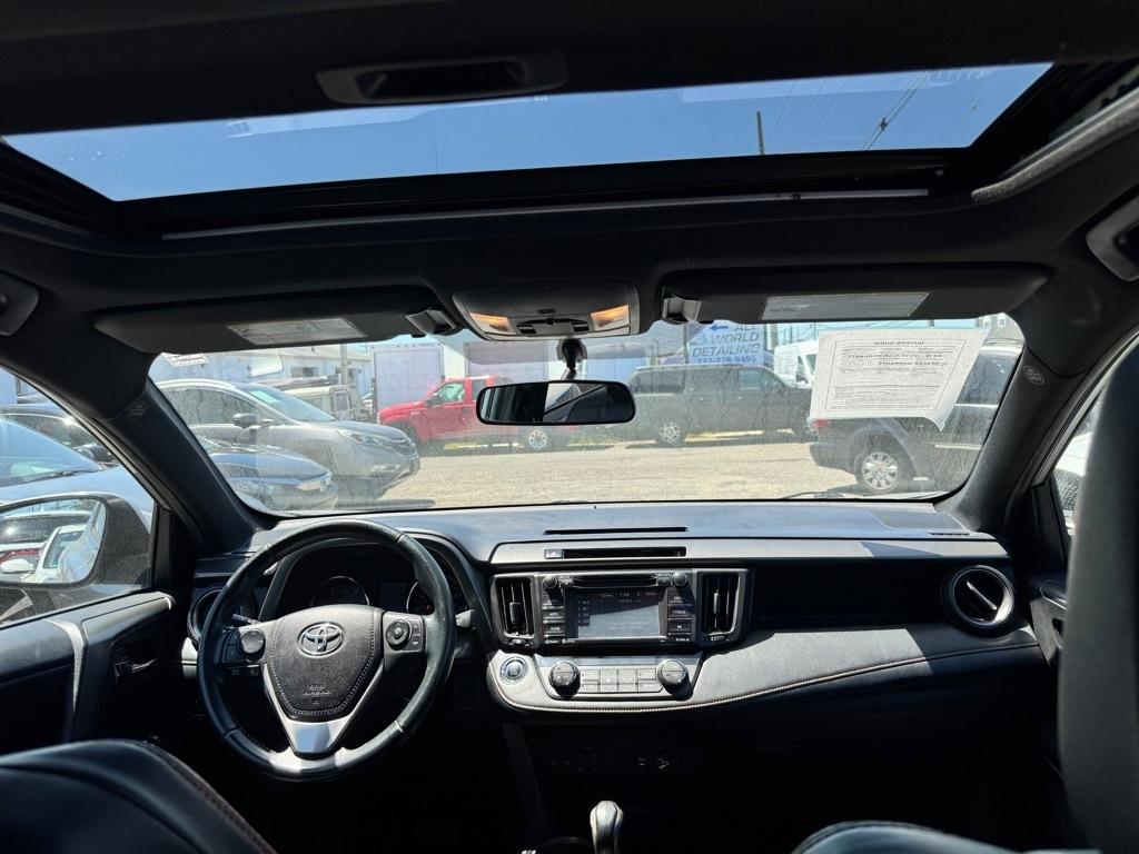 Toyota RAV4 SE 4WD 2016