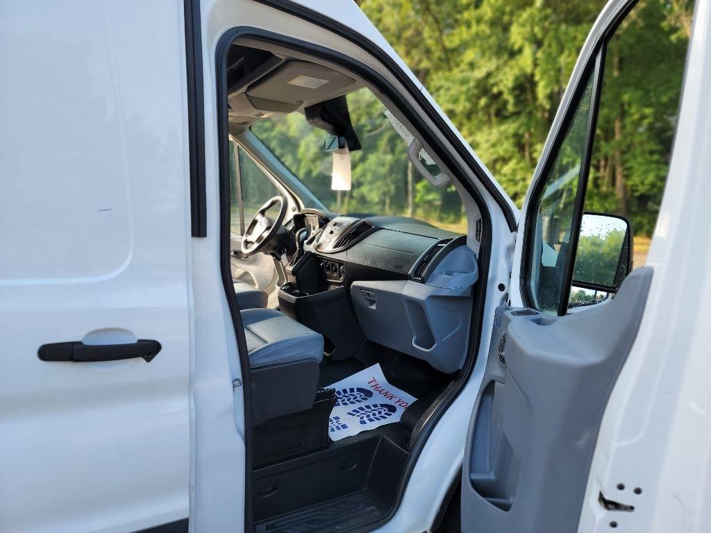 Ford Transit 250 Van High Roof w/Sliding Pass. 148-in. WB 2019