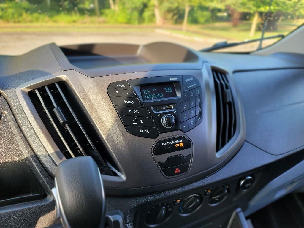 Ford Transit 250 Van High Roof w/Sliding Pass. 148-in. WB 2019