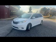 2013 Toyota Sienna 