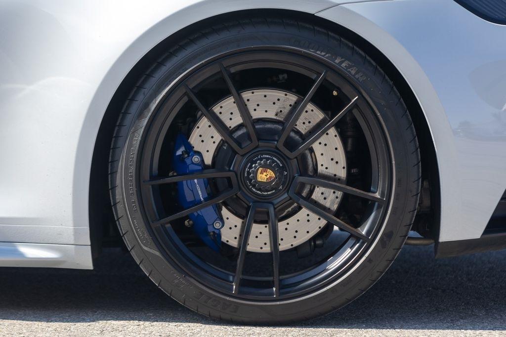 2023 Porsche 911 GTS - Photo 28