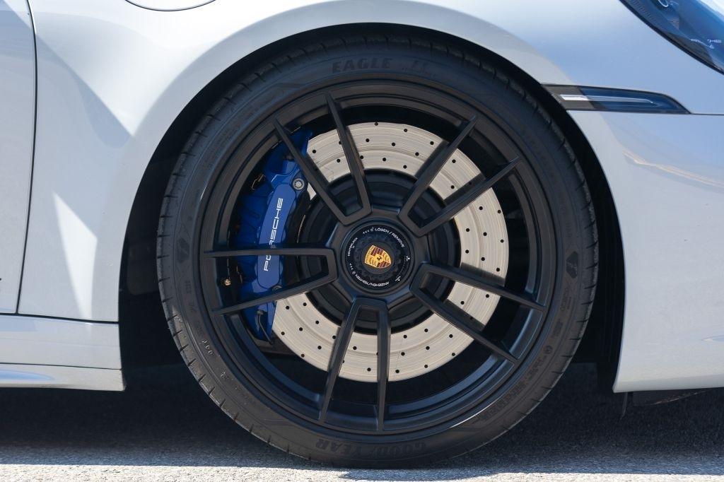 2023 Porsche 911 GTS - Photo 43