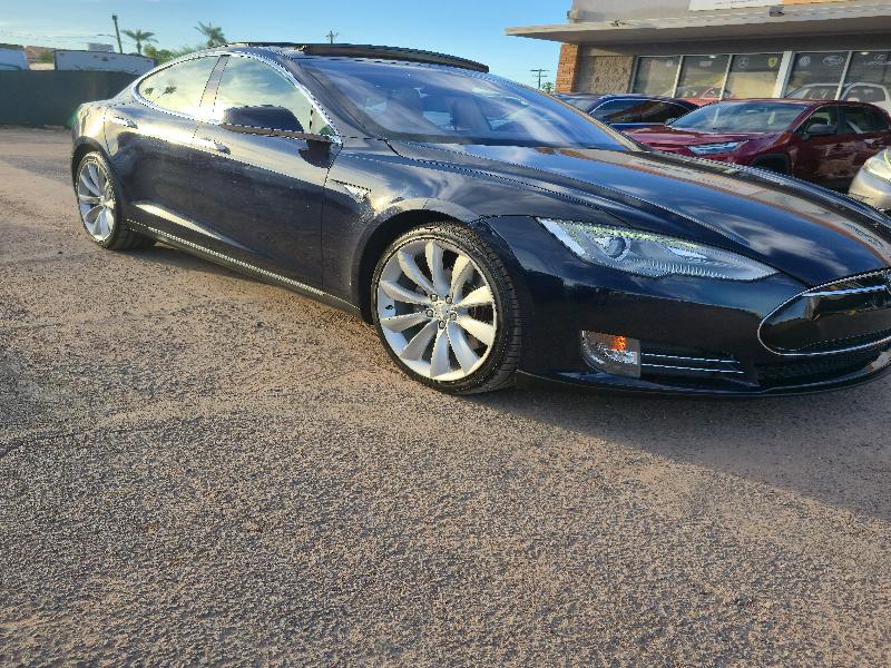 2013 Tesla Model S Performance