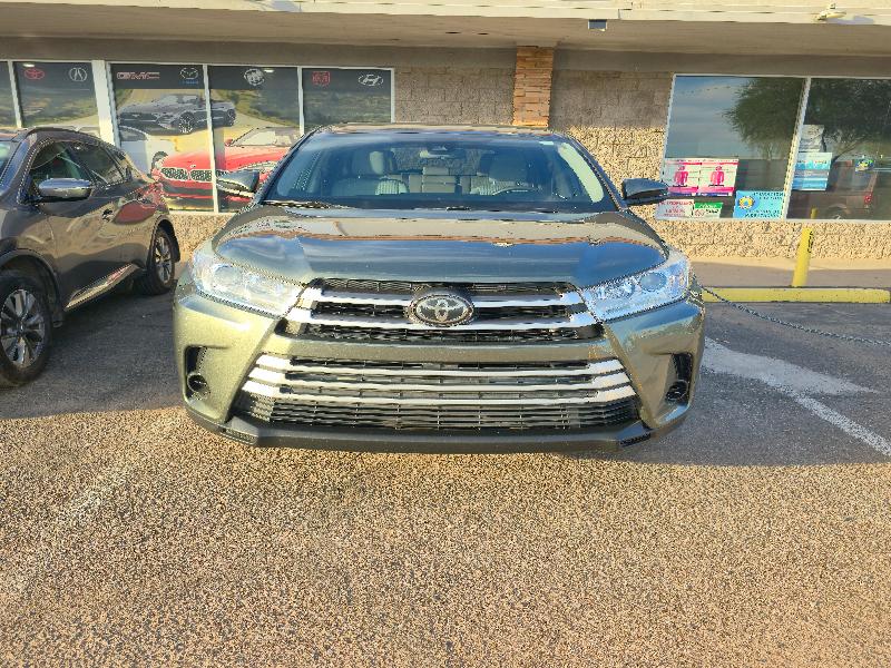 2019 Toyota Highlander LE