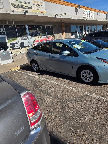 Toyota Prius Two 2016