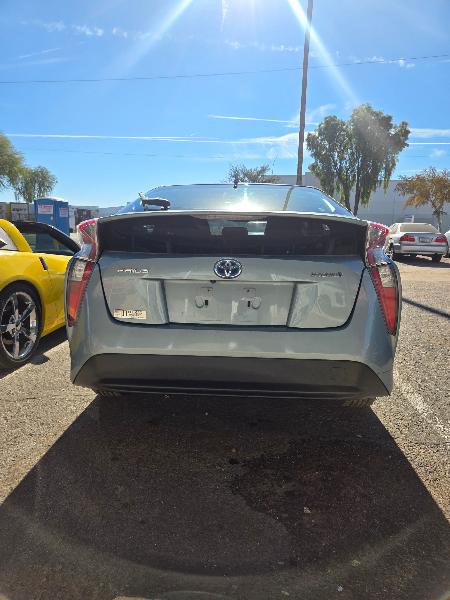 Toyota Prius Two 2016