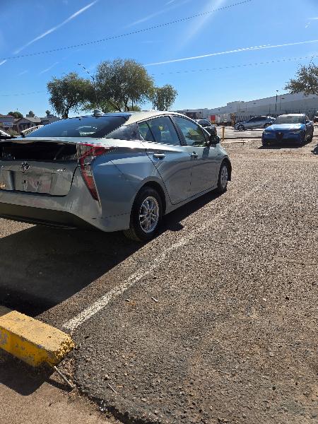 Toyota Prius Two 2016