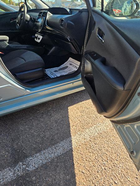 Toyota Prius Two 2016