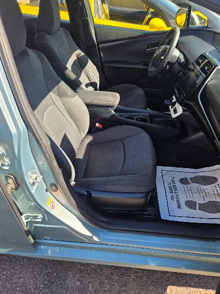 Toyota Prius Two 2016