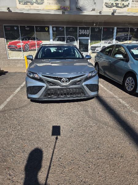 Toyota Camry SE 2021