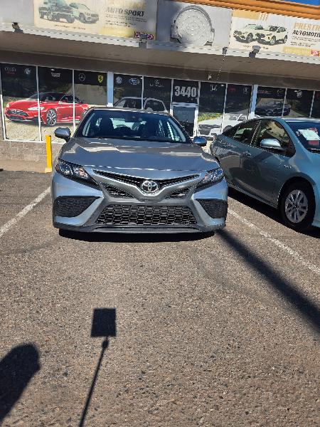 Toyota Camry SE 2021