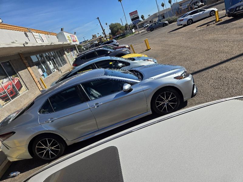 Toyota Camry SE 2021