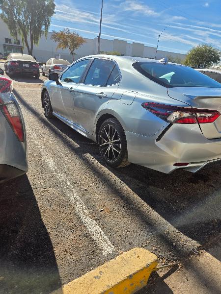 Toyota Camry SE 2021