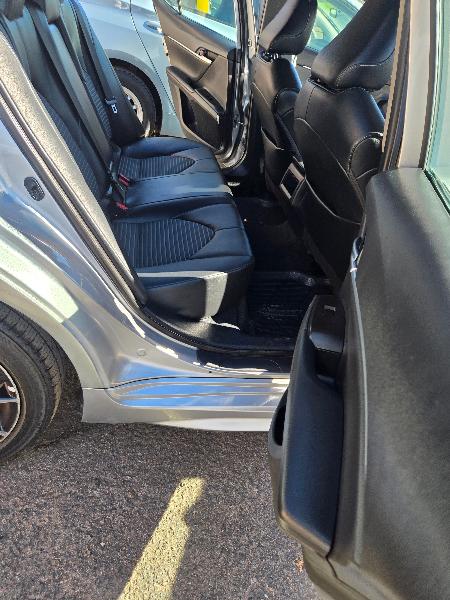 Toyota Camry SE 2021