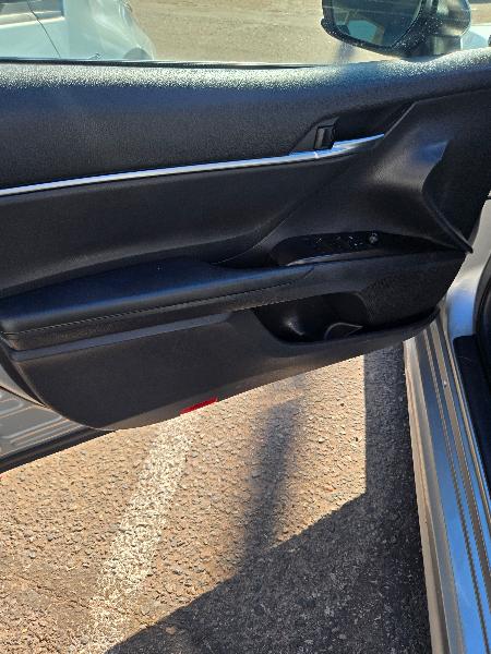 Toyota Camry SE 2021