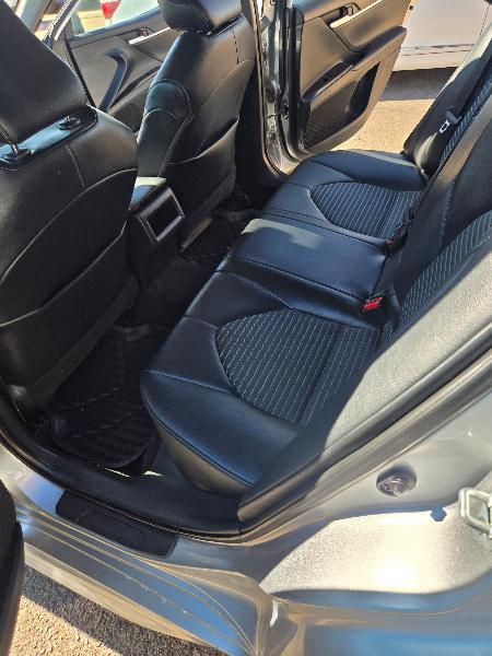 Toyota Camry SE 2021