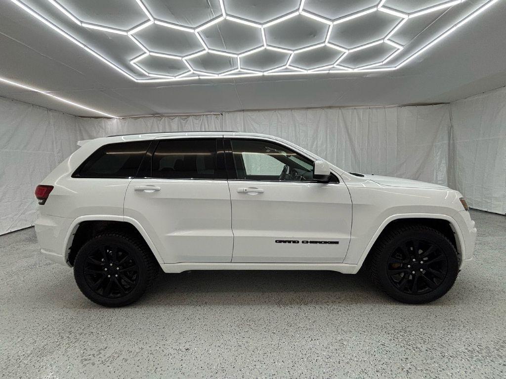 Jeep Grand Cherokee Laredo 4WD 2017