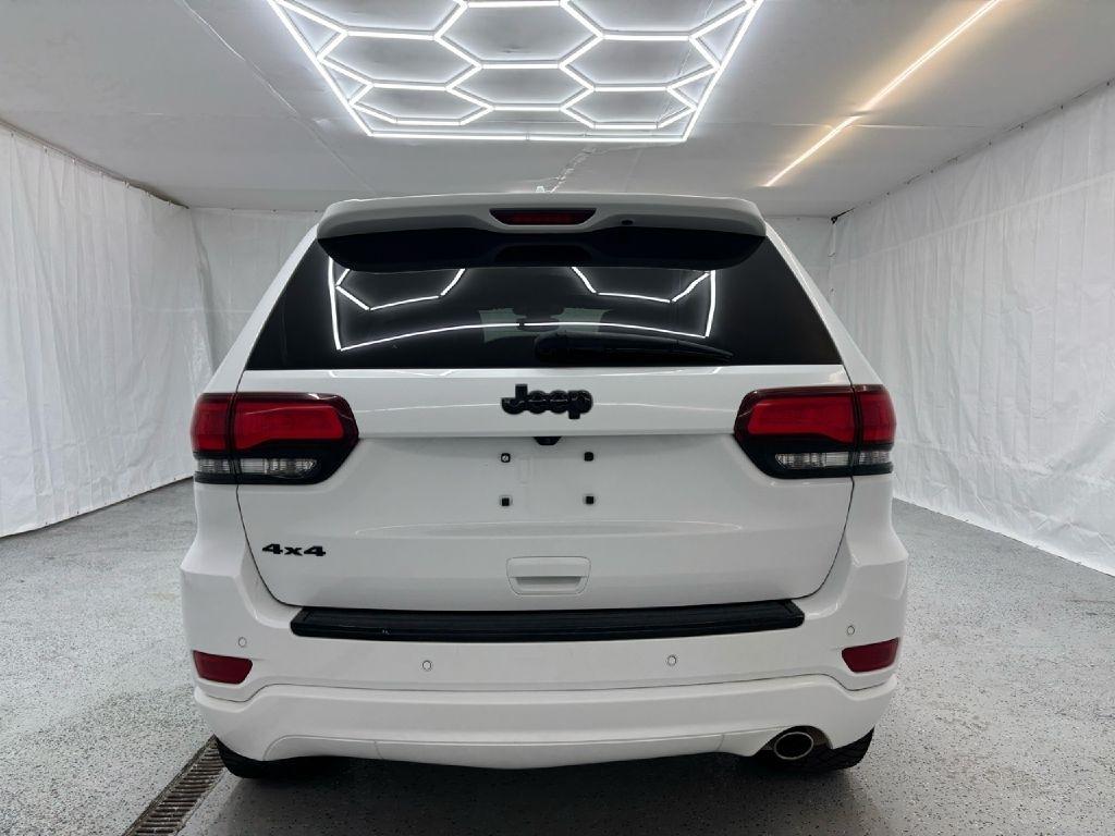 Jeep Grand Cherokee Laredo 4WD 2017