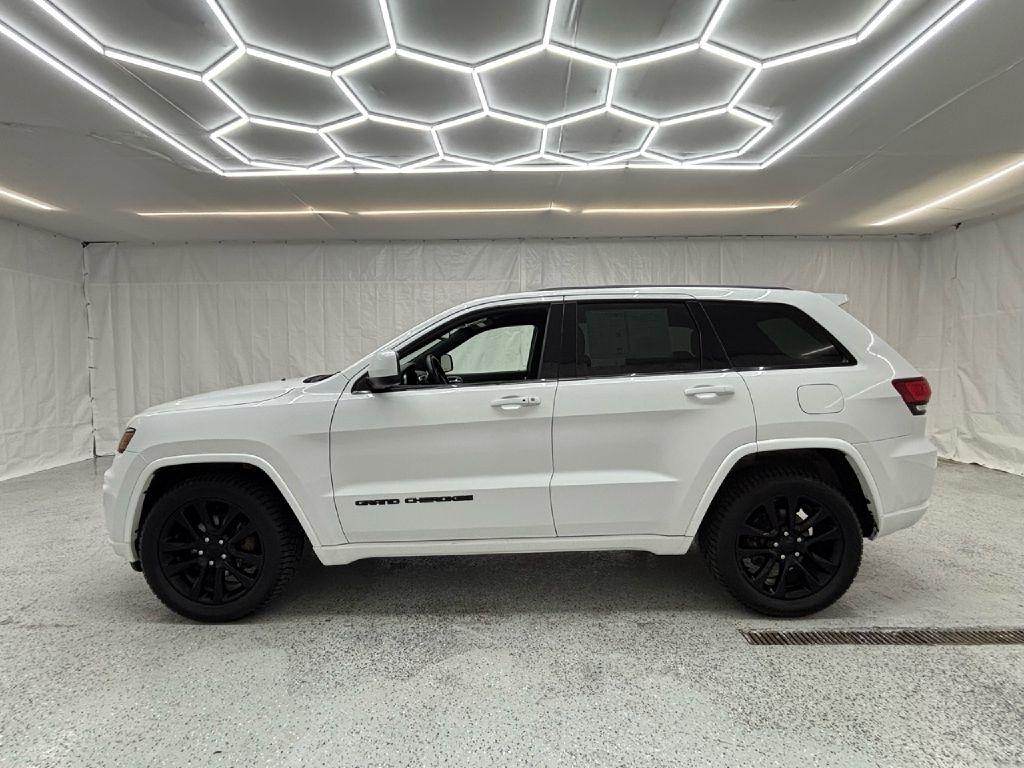 Jeep Grand Cherokee Laredo 4WD 2017